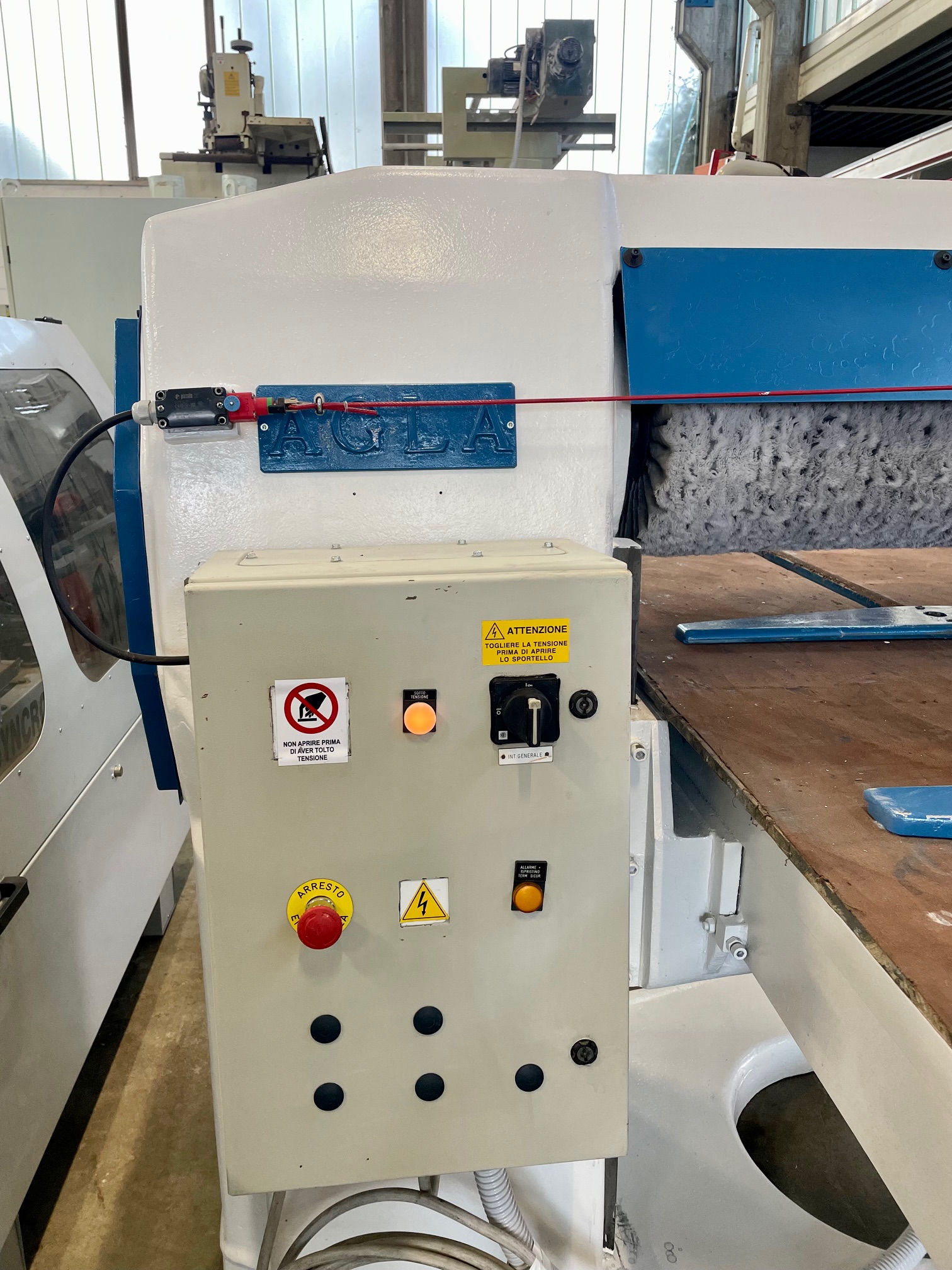 lucidatrice a spazzola AGLA 900 (3)