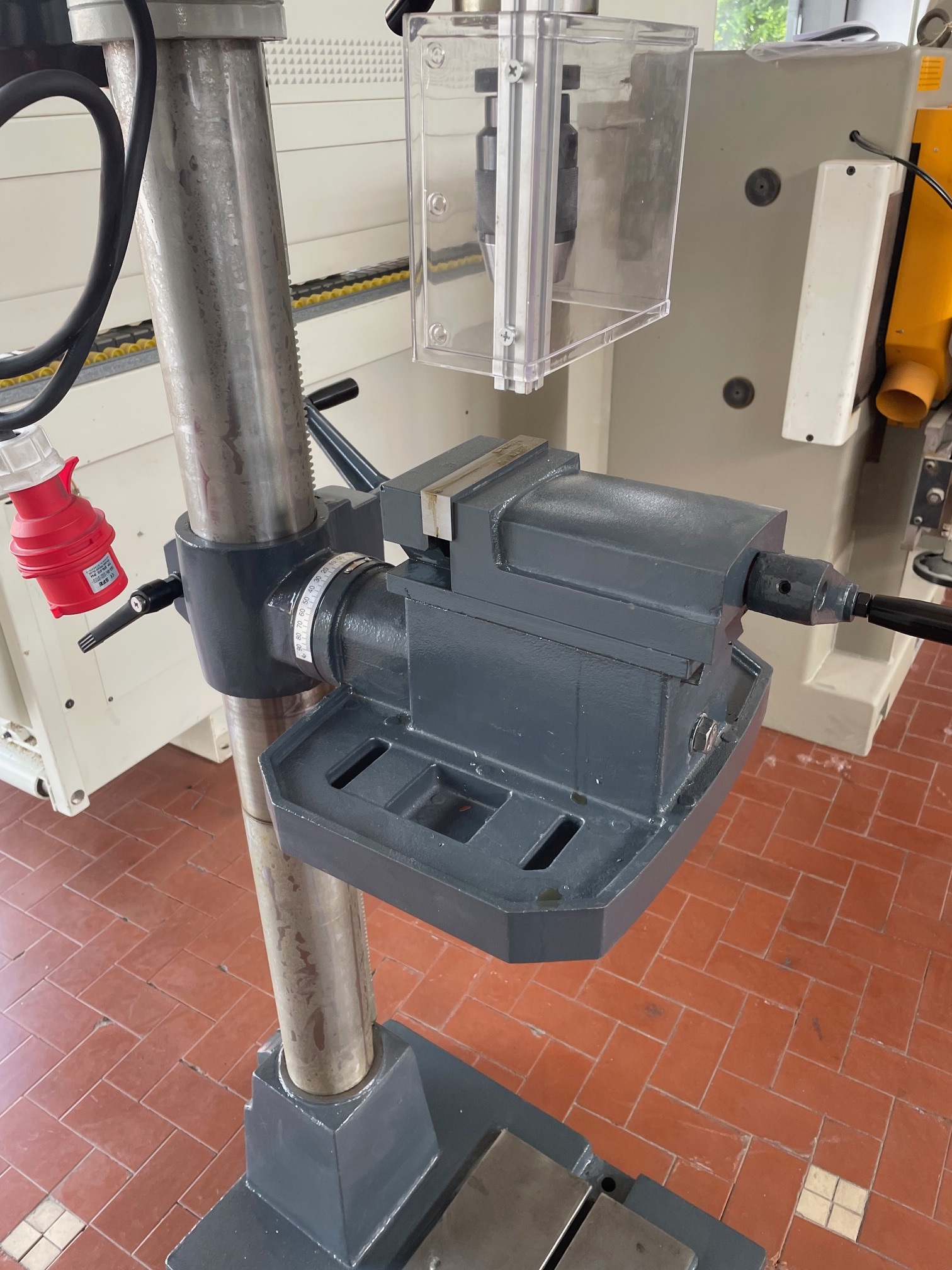 trapano a colonna LTF mod. 0586 (1)