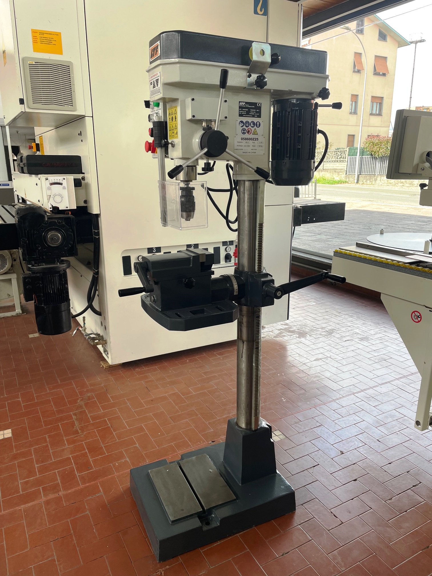 trapano a colonna LTF mod. 0586 (4)
